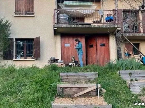 Chambre dans une maison avec jardin en colocation