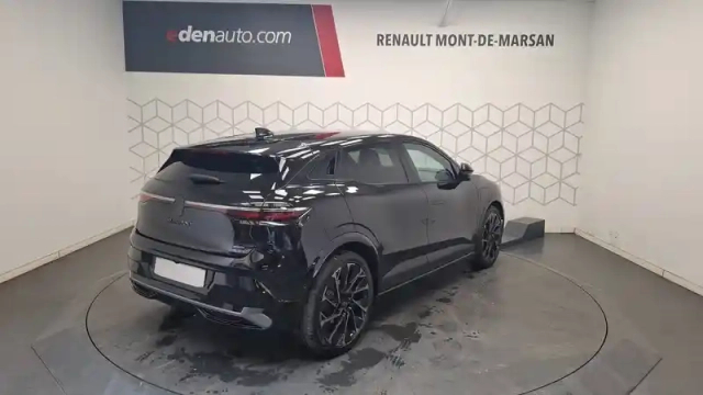 Renault Megane e-tech 220 ch autonomie confort — photo 9