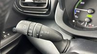 Toyota Yaris 116h Dynamic 5p MY22 — photo 26