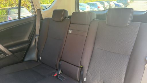 Toyota RAV4 2.5 VVTi 197 Hybrid 2WD E-CVT - Dynamic – 2018 – 136004 km – Hybride essence – Boîte Automatique — photo 6