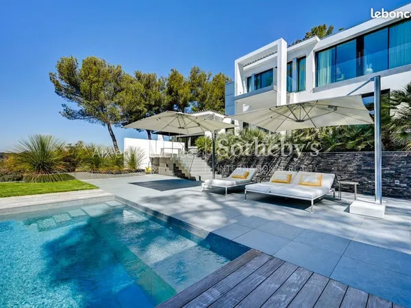 Maison 6 pièces 300 m²