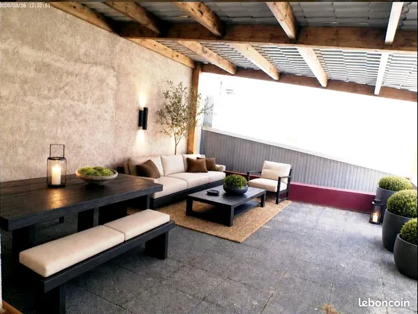 Appartement 6 pièces avec terrasse couverte 35m2 + 2 garages + 2 caves