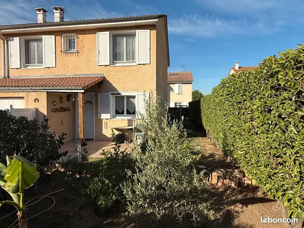 Maison familiale 99m² 4 chambres terrain 251m²
