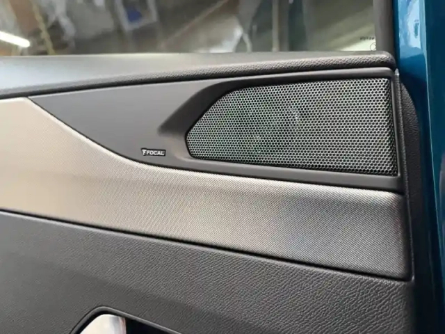 Peugeot 308 phev 225 e-eat8 — photo 26