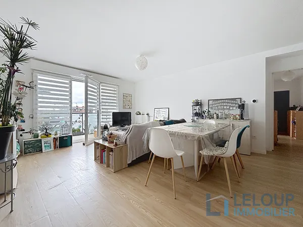 Rouen Avenue Jean Rondeaux F4 non meublé avec balcon et parking