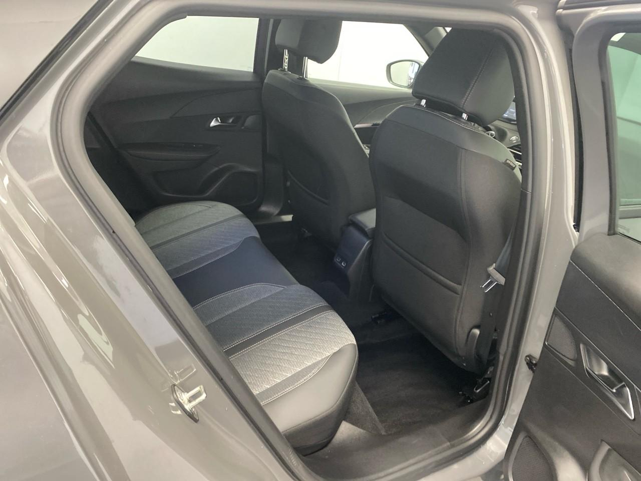 Peugeot 2008 puretech 100 s&s bvm6 allure — photo 23