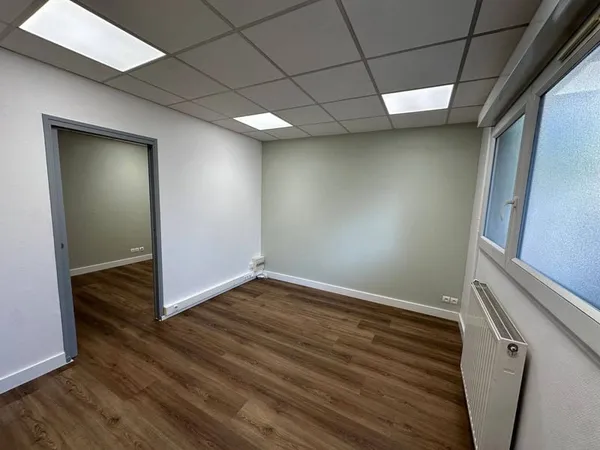 Local d'activité 65 m²