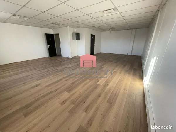 Bureaux 65 m² Neuilly-Plaisance