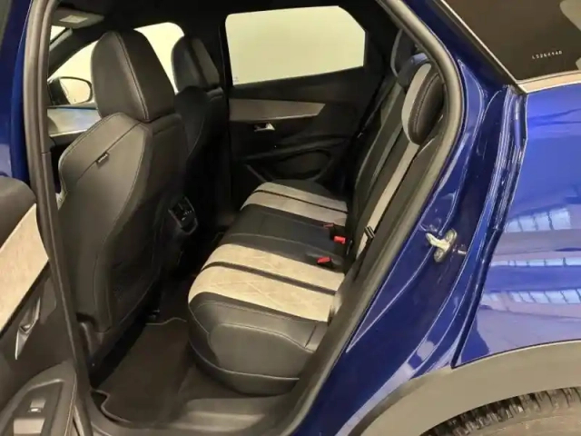 Peugeot 3008 hybrid 225ch gt line e-eat8 10cv — photo 4