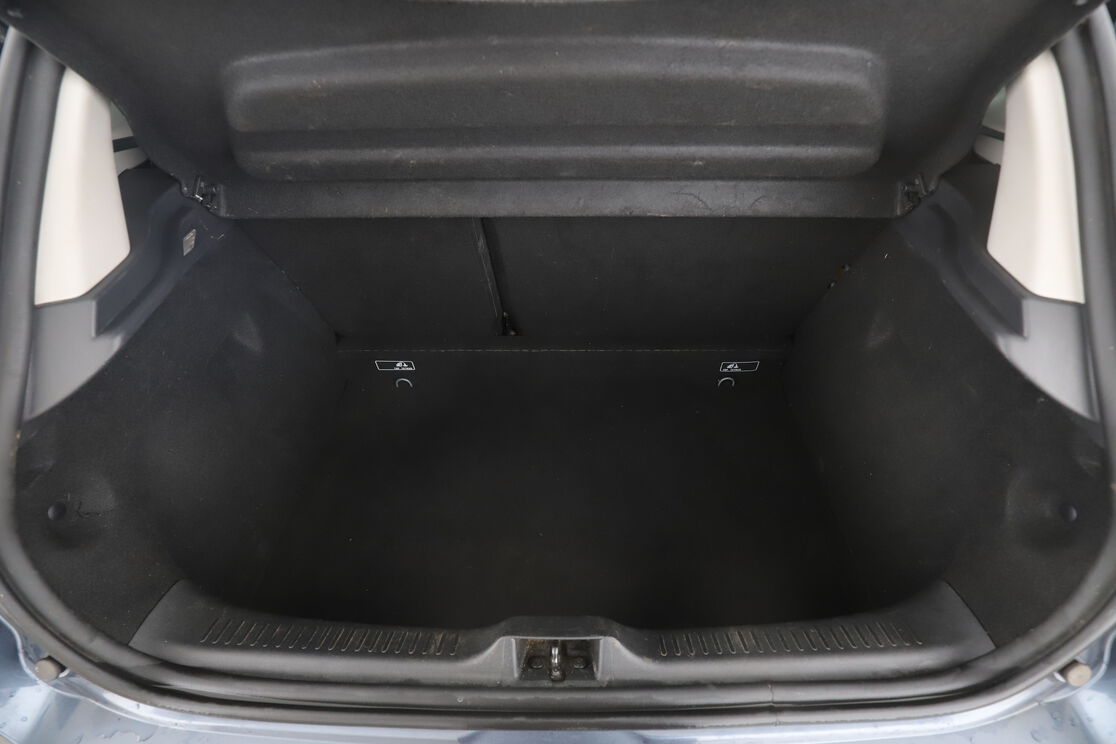 Renault Clio 1.5 dCi Intens EDC — photo 15