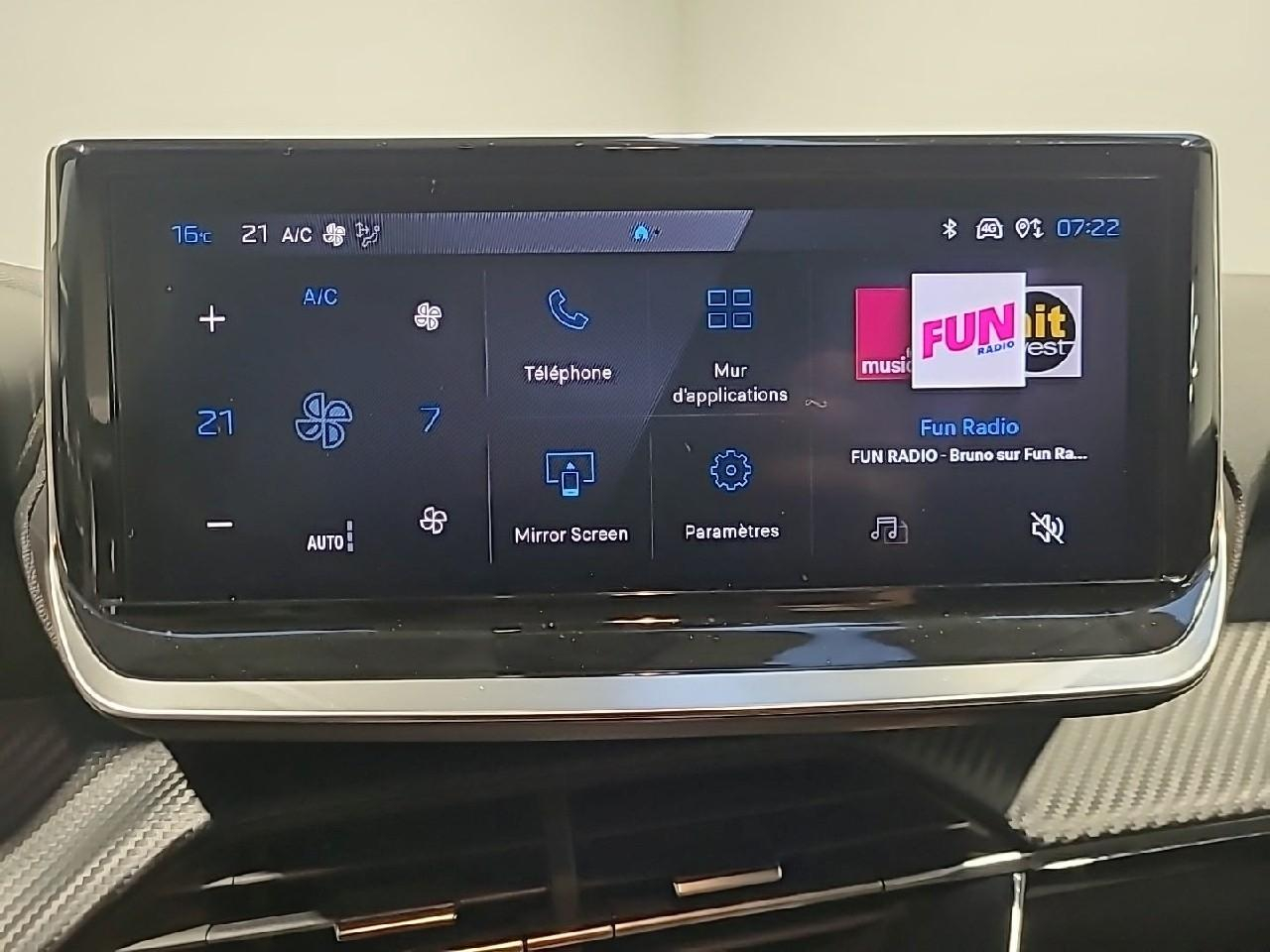 Peugeot 208 hybrid 100 e-dcs6 allure — photo 11