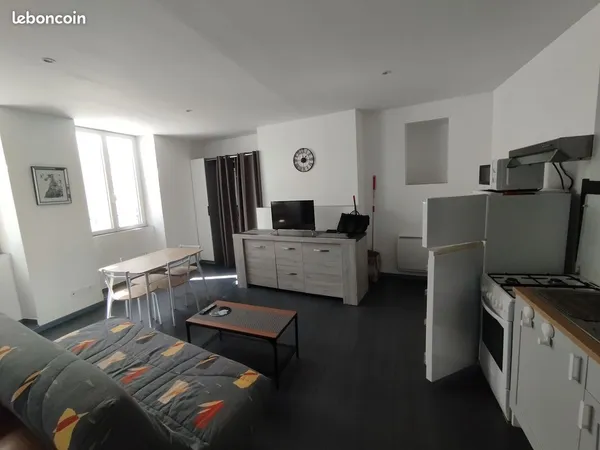 Très beau studio meublé à RIOM