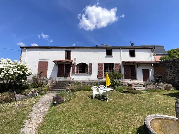 Maison 11 pièces 221 m²