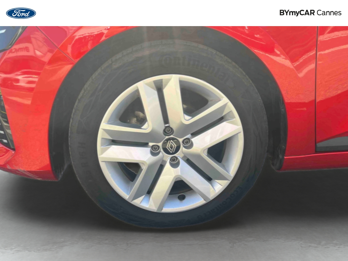 Renault Clio TCe 90 — photo 13