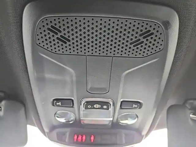 Peugeot 2008 puretech 130 s&amp;s bvm6 — photo 19