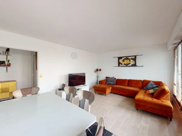 Appartement Le Plessis Robinson 3 pièce(s) 68 m2 ; RER B ; Commerces ; Balcon ; Calme