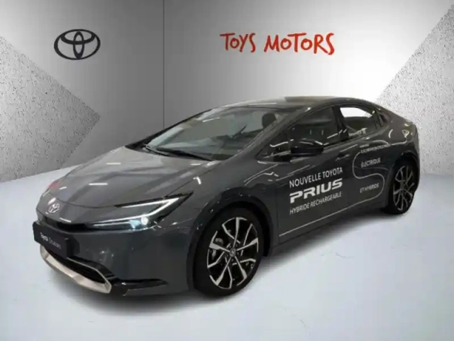 Toyota Prius hybride rechargeable 223ch design phe