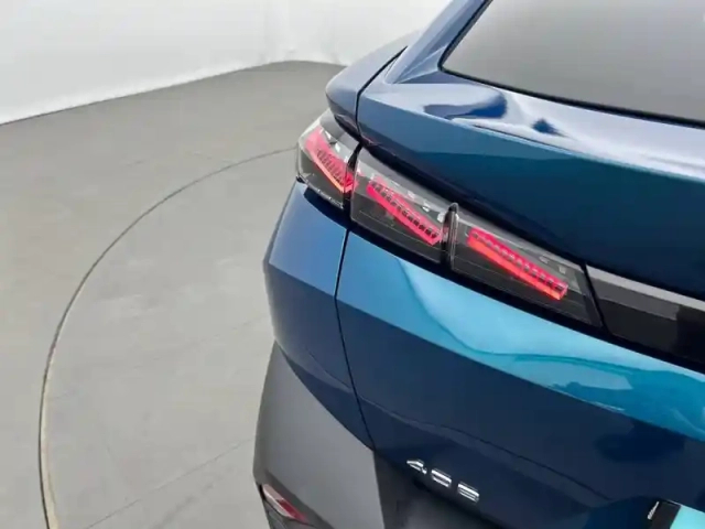 Peugeot 408 phev 225 e-eat8 — photo 54