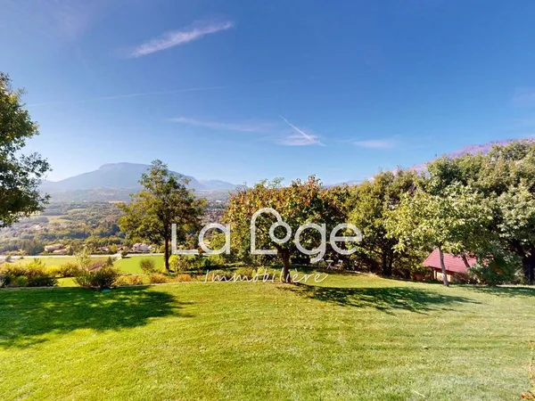 Villa 7 pièces 195 m²
