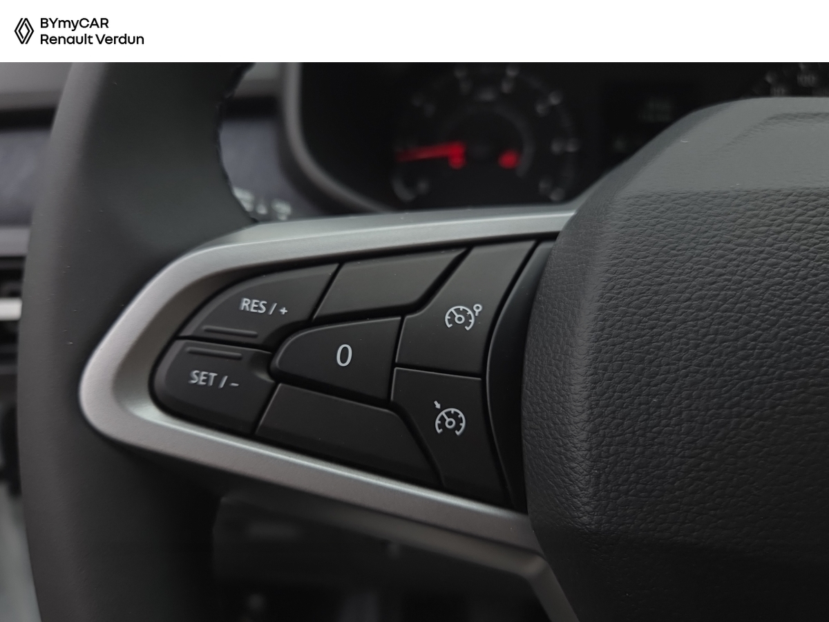 Dacia Sandero TCe 100 — photo 16