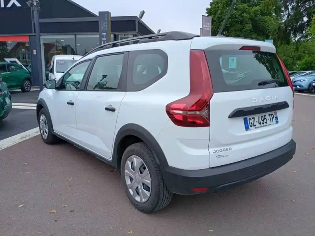 Dacia Jogger tce 110 5 places gsr2 — photo 2