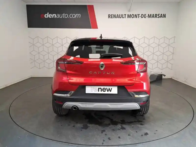 Renault Captur blue dci 115 edc — photo 4