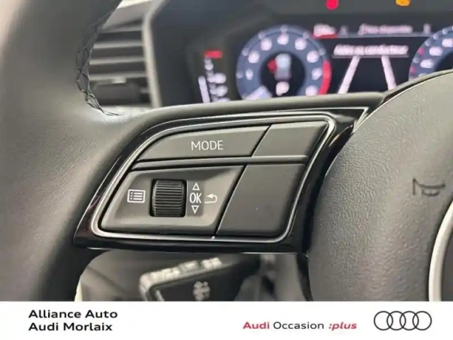 Audi A1 sportback 25 tfsi 95ch design s tronic 7 — photo 6