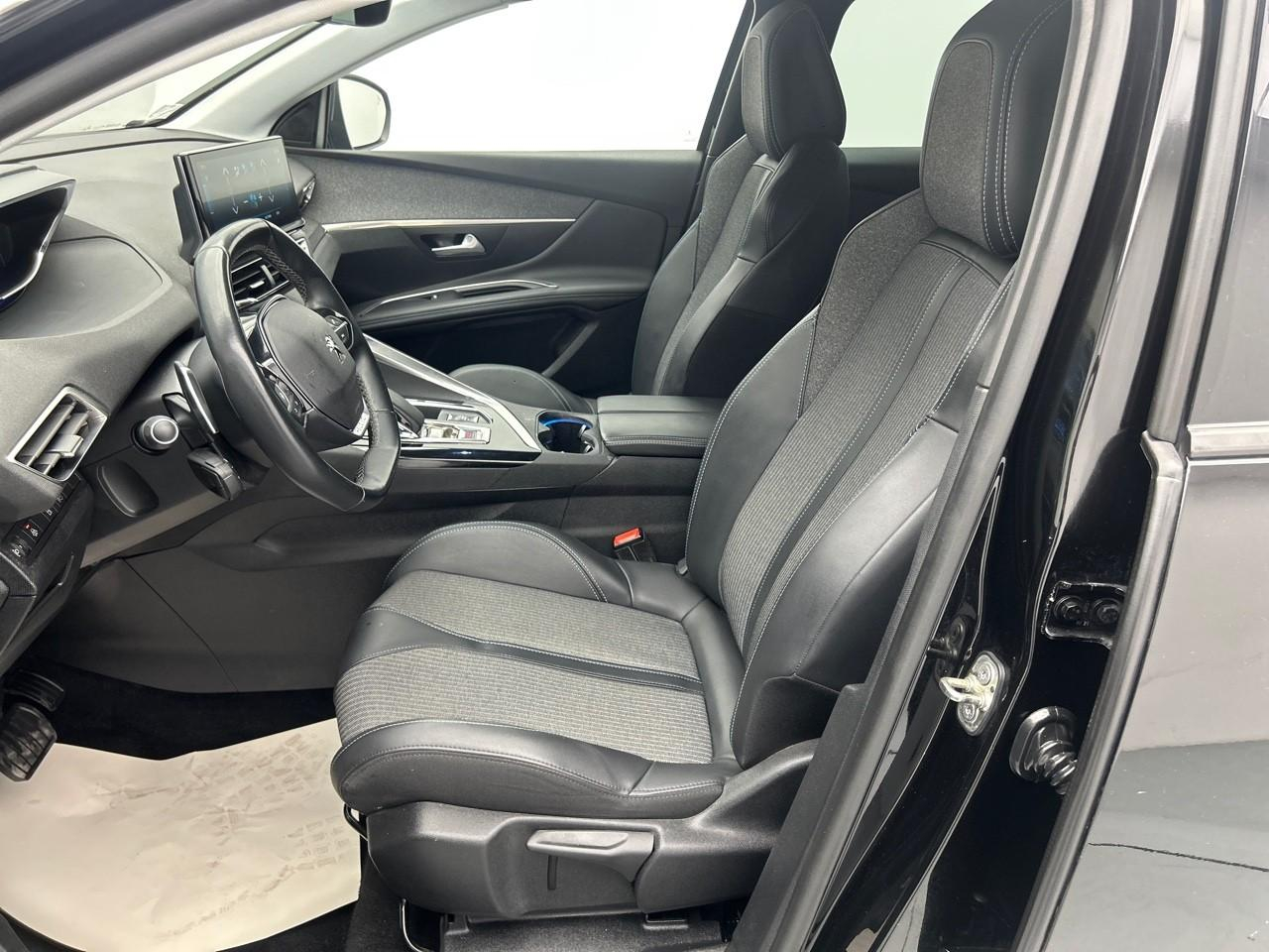 Peugeot 3008 hybrid 225 e-eat8 allure pack — photo 10