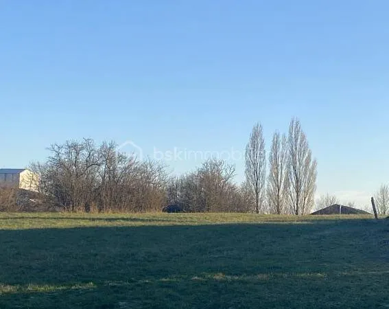Terrain constructible 1342 m²