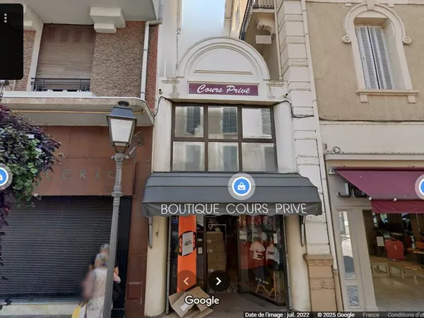 Local commercial de 115 m 2 sur deux étages