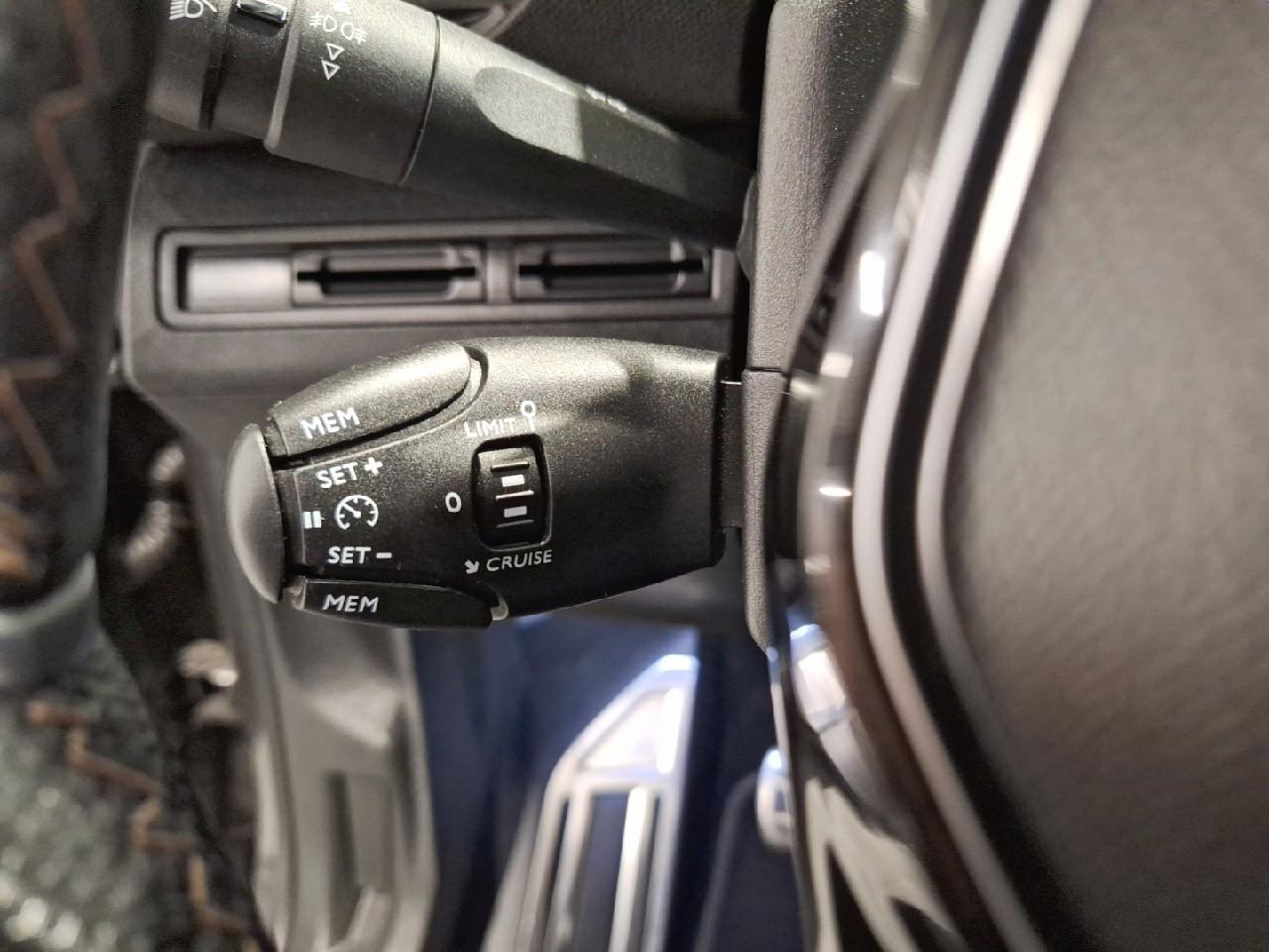 Peugeot 3008 1.2 puretech 130ch s&s bvm6 gt line — photo 21