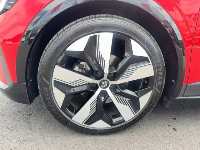Renault Megane e-tech ev40 130ch standard charge — photo 9