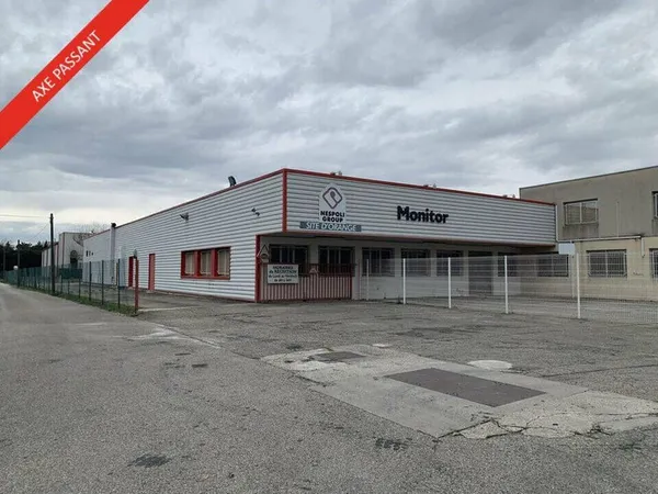 Local commercial 2212 m²