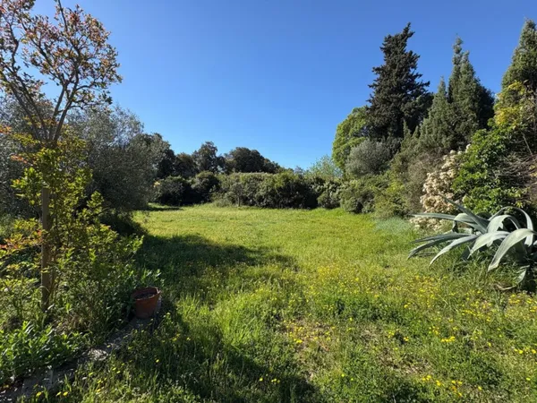 Terrain constructible 445 m²