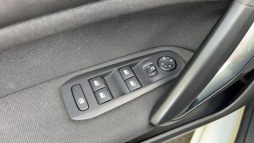 Peugeot 308 1.2 PureTech 130 - Allure – 2020 – 6964 km – Essence – Boîte Manuelle — photo 1