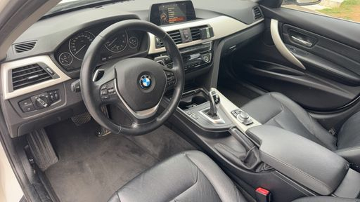 BMW Serie 3 2.0 320d 190 - Lounge – 2016 – 87840 km – Diesel – Boîte Automatique — photo 15