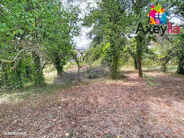 Terrain 766 m² Panissières