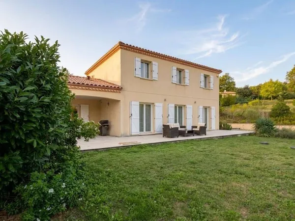 Maison 6 pièces 147 m²