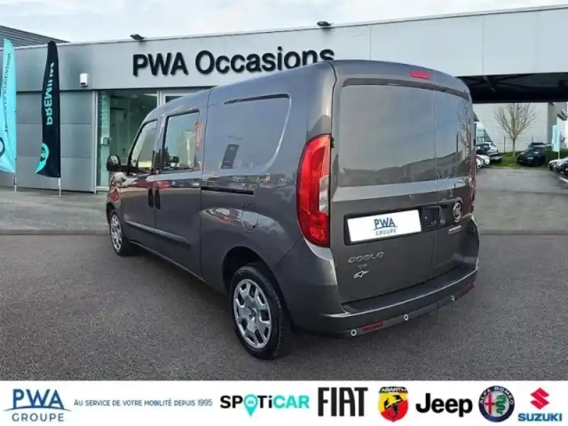 Fiat Doblo cargo maxi 1.6 multijet 105ch cabine approfondie pack professional e6 — photo 7