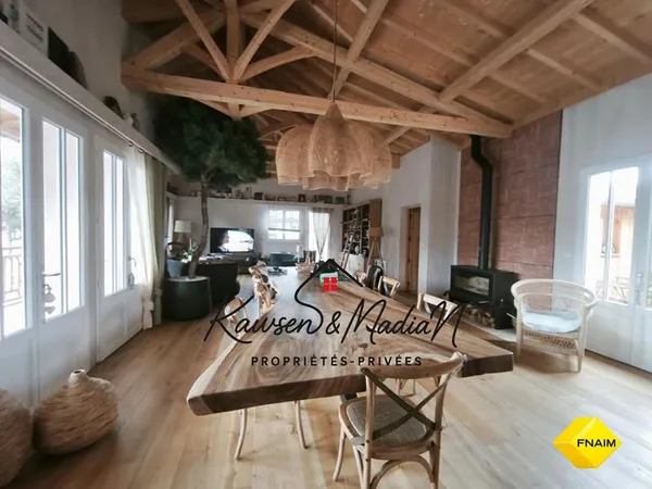 Maison de luxe 7 pièces 240 m²