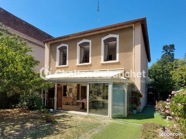 Maison 7 pièces 179 m²