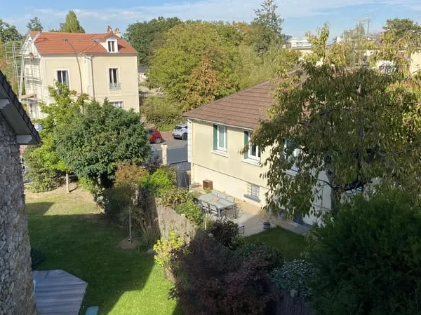 Maison - 147 m2 - 8 pièces