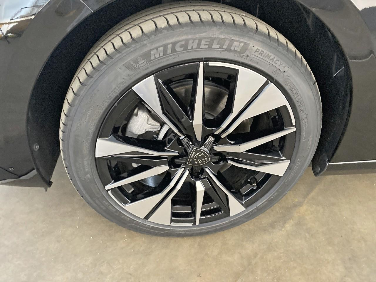 Peugeot 308 hybrid 136 e-dcs6 allure — photo 11