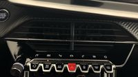 Peugeot 2008 1.2 PureTech 130ch S&S Allure Pack EAT8 — photo 26