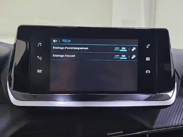 Peugeot 208 puretech 100 s&amp;s bvm6 — photo 27