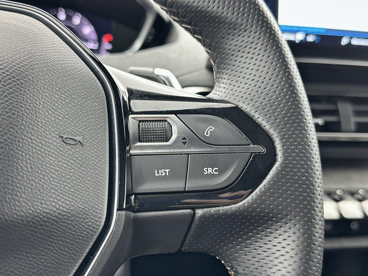 Peugeot 3008 puretech 130ch s&s eat8 gt pack — photo 19