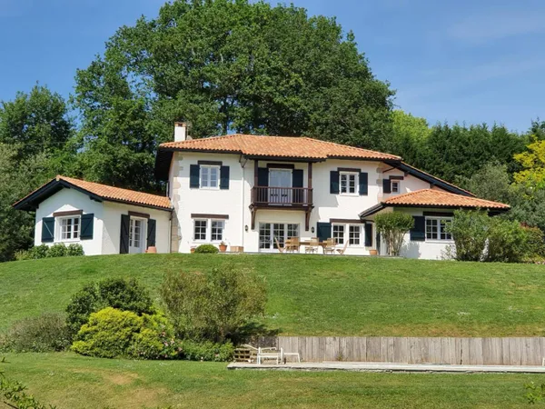 Maison 6 pièces 280 m²