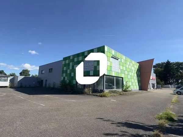 Local commercial 549 m²