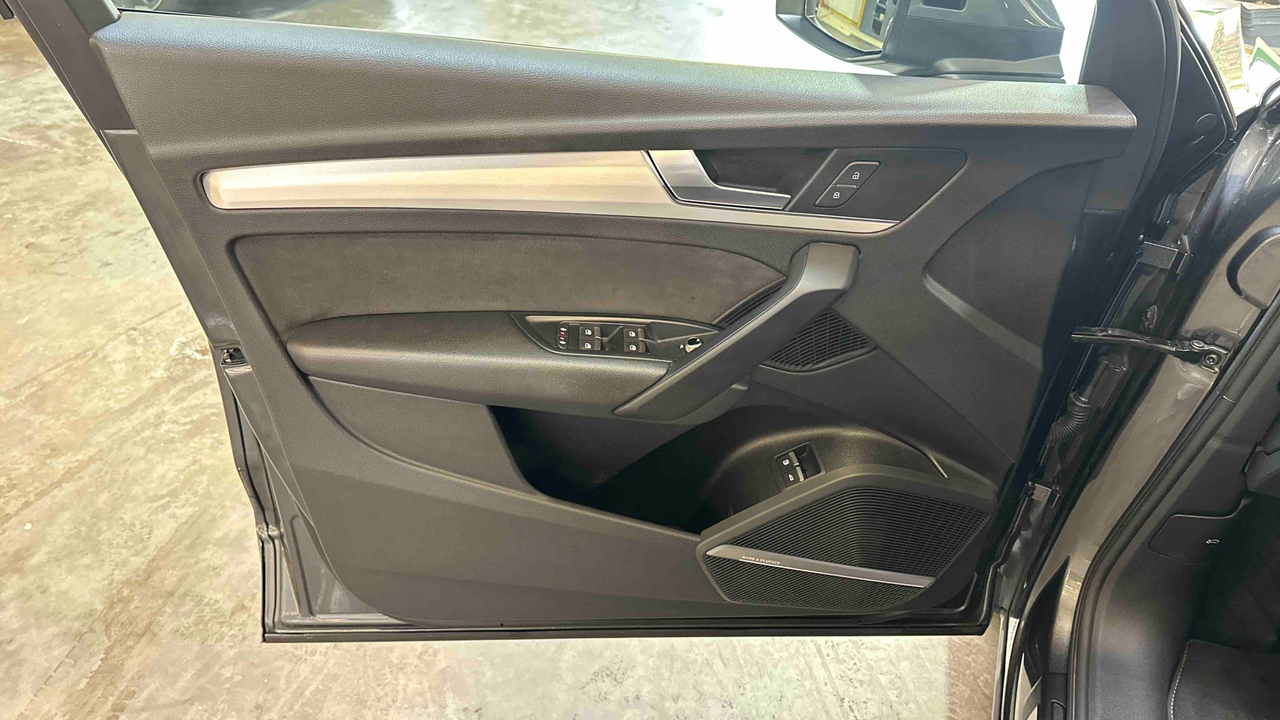 Audi Q5 55 TFSI e 367 S tronic 7 Quattro — photo 22