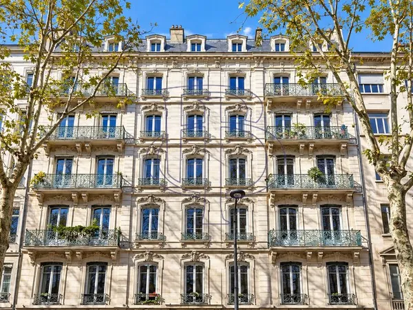 Appartement 6 pièces 201 m²